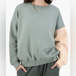 NWT Missguided Sweater